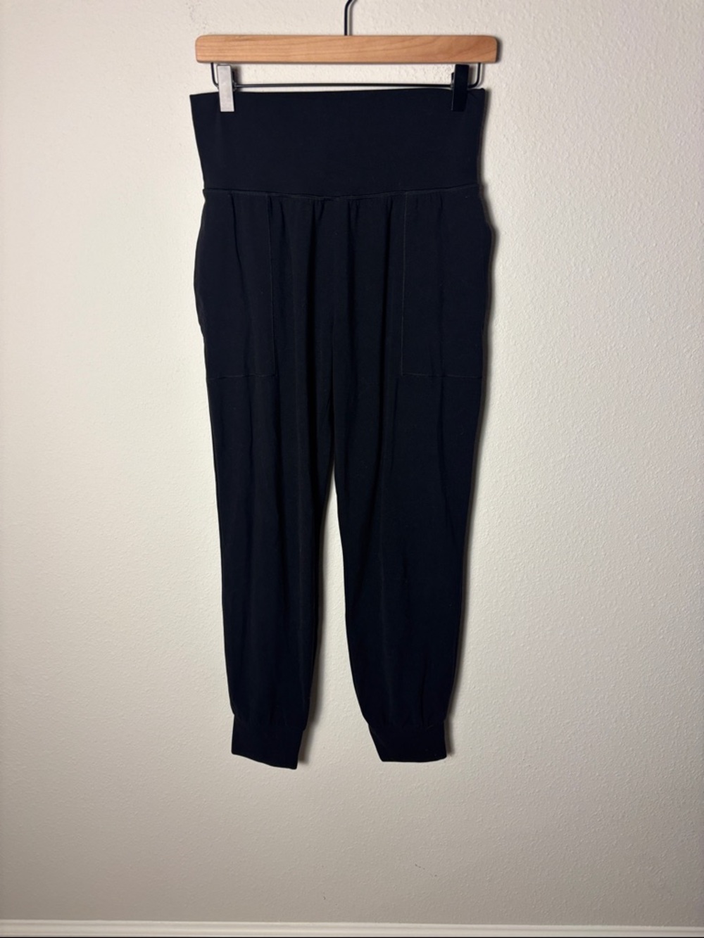 Athleta Salutation Jogger Black S/531288